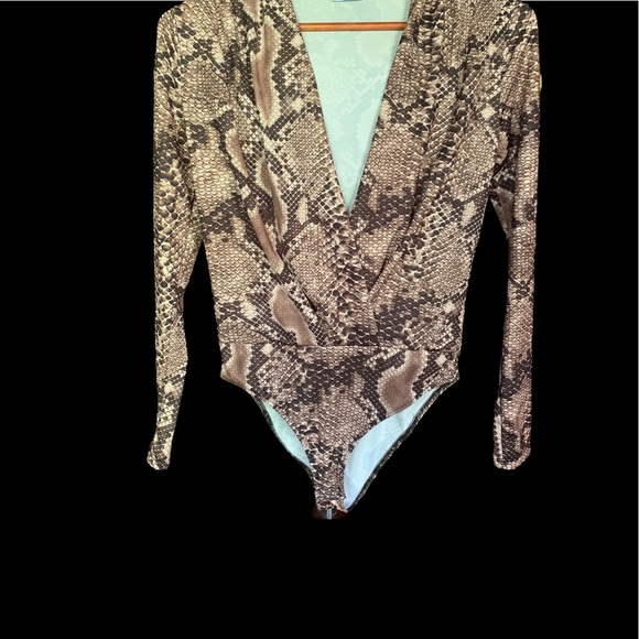 ZARA PYTHON SNAKE PRINT PLUNGE NECKLINE BODYSUIT SIZE SMALL - Picture 6 of 7